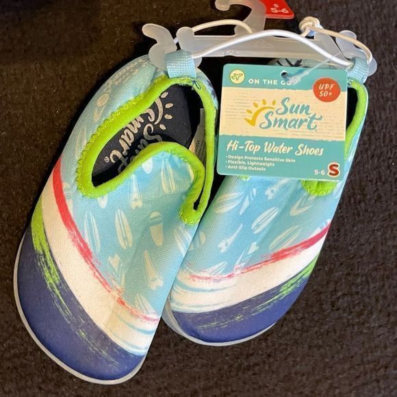 NWT Sun Smart Boys Water Shoes Size 5/6 - Picture 2 of 3
